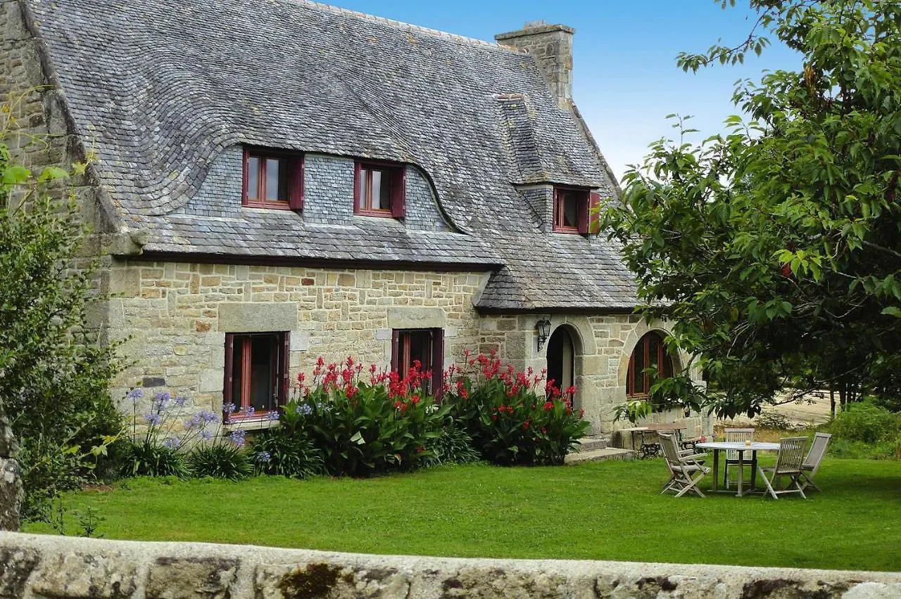Holiday Home, Landeleau 0*,