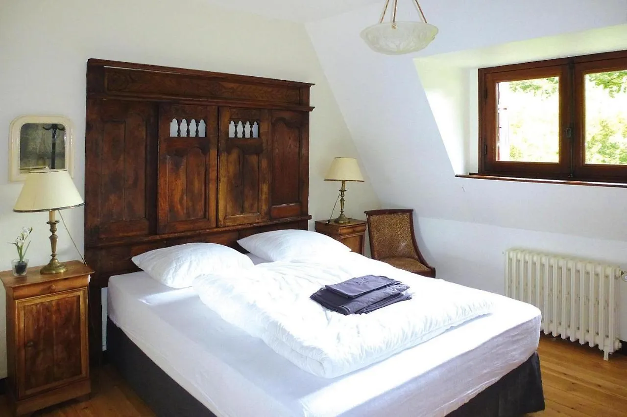 Holiday Home, Landeleau 0*,  France